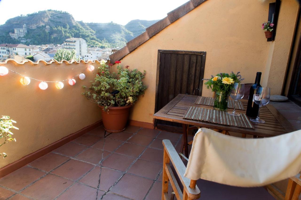 Atico Con Terraza En Graus-Pirineo De Huesca Apartment Luaran gambar