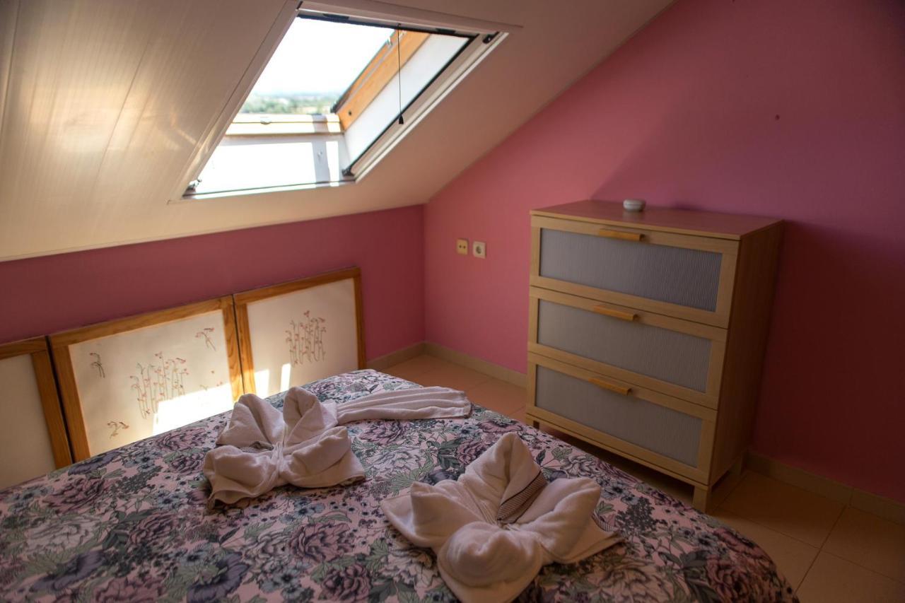 Atico Con Terraza En Graus-Pirineo De Huesca Apartment Luaran gambar