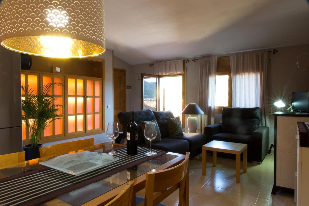 Atico Con Terraza En Graus-Pirineo De Huesca Apartment Luaran gambar